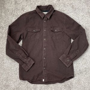 Vans Men Heavy Weight Flannel Buttondown Long Sleeve T-shirt.